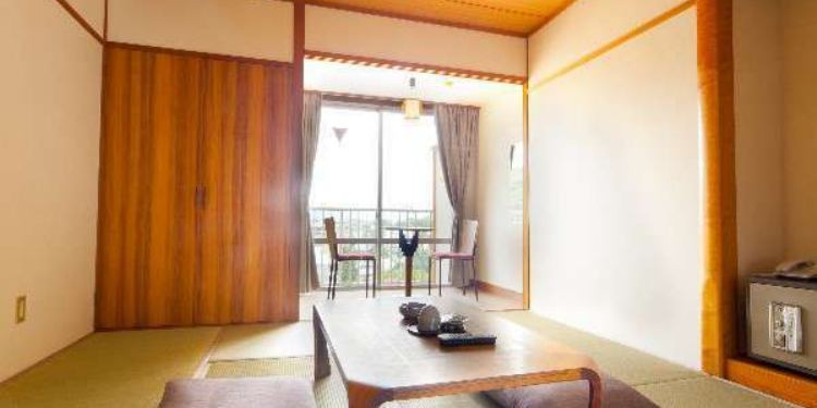 北国の漢部屋 小粋な和室と蔵のある、南国リゾートハウス - Asiático - Sala