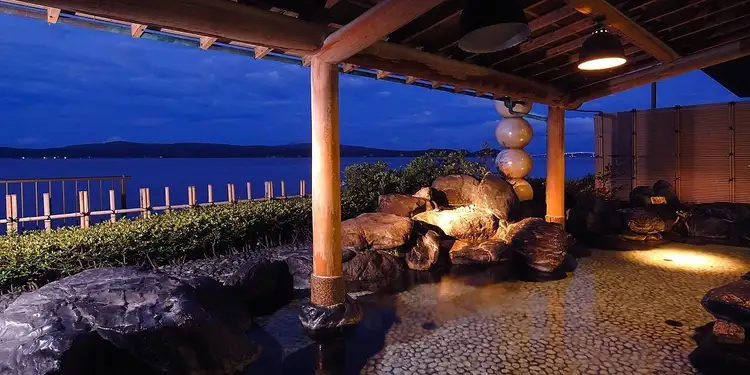 温泉・露天風呂 | 石川県能登半島 和倉温泉 ゆけむりの宿 美湾荘【公式】