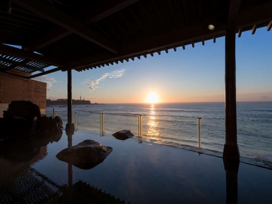 Inubosaki Onsen Magnificent Ocean Views with the Earliest Sunrise in Japan