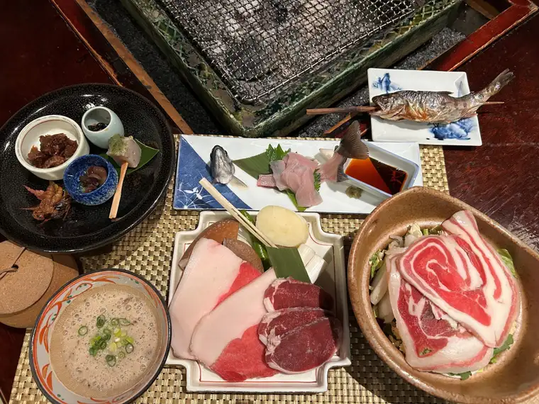 公式】岩村山荘