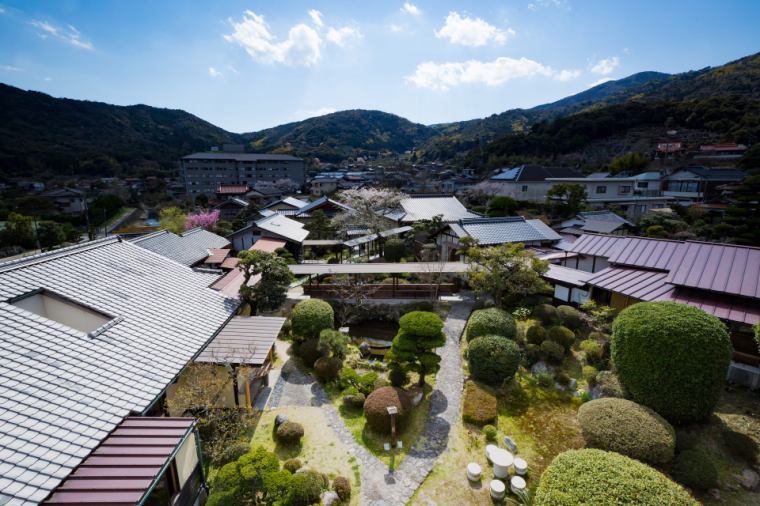 公式】湯野温泉 芳山園