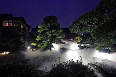 玉藻公園 披雲閣庭園ライトアップ ミストシャワー 坂出グランドホテル