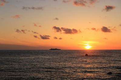 こころも熱くなる 越前海岸で見られる百選の夕日 りぞうと旅館 宿かり