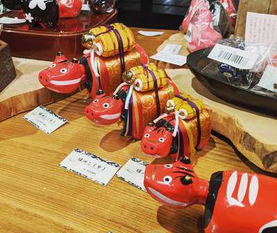 会津のお土産に 赤べこ はいかが くつろぎ宿 新滝