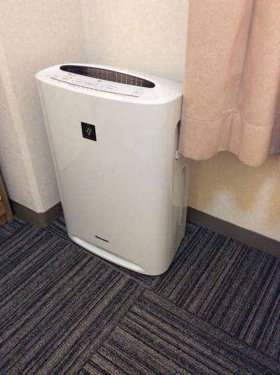 新幹線や帝国ホテルでも採用。30畳を圧倒的スピードで浄化する業務用空気清浄機 全ルームに加湿機能付空気清浄機導入しました！ | 新大阪サニーストン