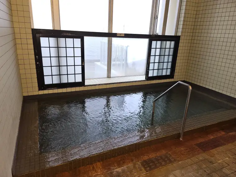 にゃー助 公式】ニャー助のホテルん