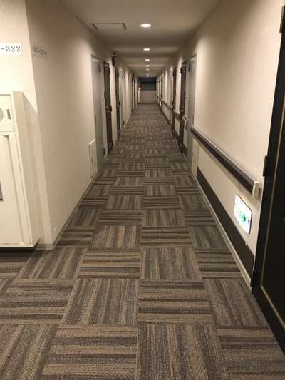 床の絨毯を張り替えました 信州湯田中温泉 ホテルゆだなか