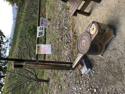 冬は薪ストーブで暖まって下さい 民宿 本館 ヴィラ山水 貸切コテージ はなれ山水