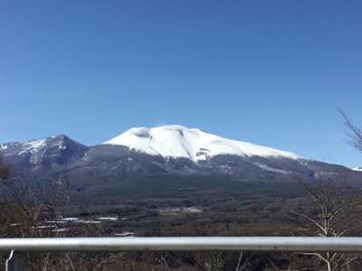 浅間山はやはり雪化粧した姿が綺麗ですね レンタヴィラ軽井沢 オナーズヒル