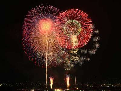 花火 温泉デートにおすすめプランあります 温泉めい想倶楽部 富士屋旅館 花火 温泉デートにおすすめプランあります 温泉めい想倶楽部 富士屋旅館
