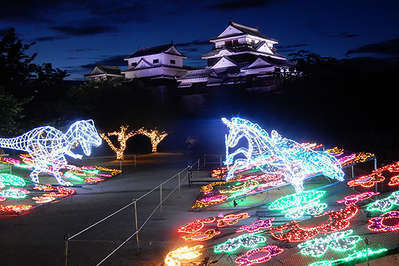 旅情報 松山城ライトアップ 光のおもてなし開催 道後舘