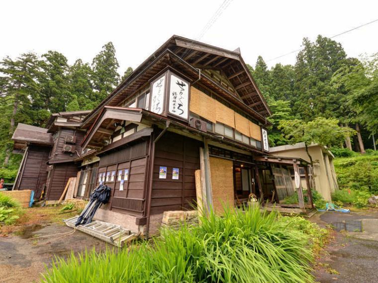 公式】清津峡温泉 いろりとほたるの宿せとぐち｜清津峡から車で6分