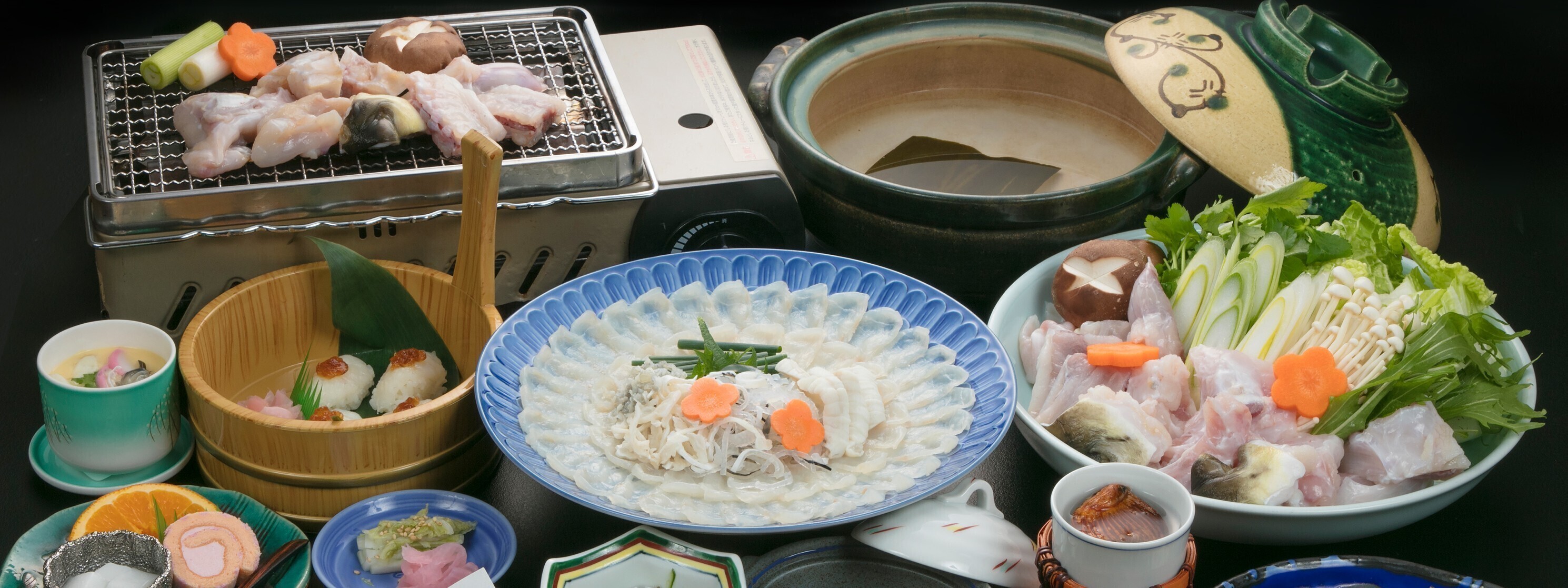 やまに旅館食事処の写真（公式サイトより）