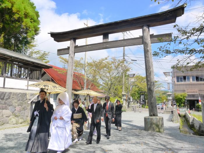 神前結婚 湧き水と創作料理の宿 つるや