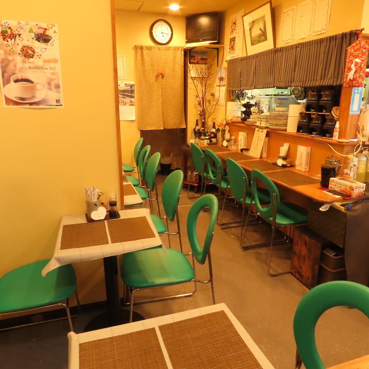 少人数貸切OK。ゆっくりできる落ち着いた雰囲気の店。