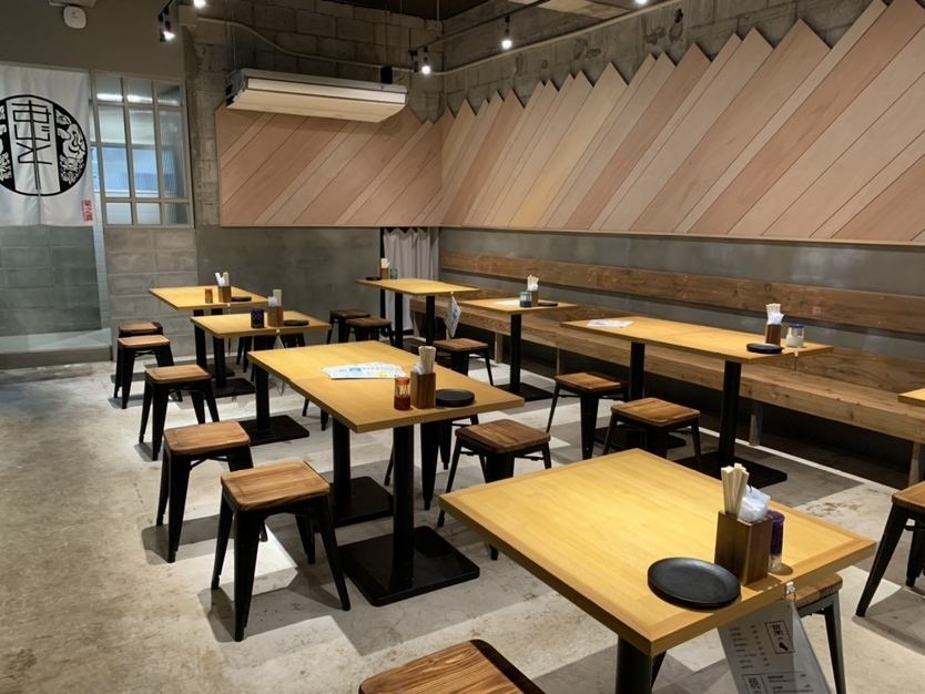 広々店内で貸し切り可能です！ご相談ください！