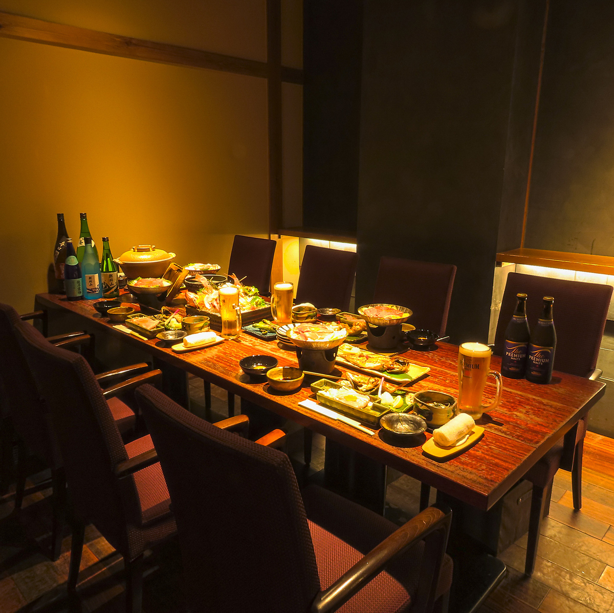 Enjoy local sake and blackthroat seaperch in a refined setting...♪ Private rooms and sunken seating available.