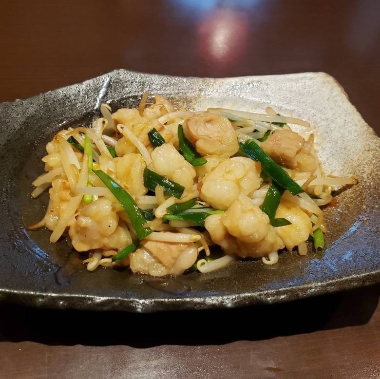 牛ホルモン炒め