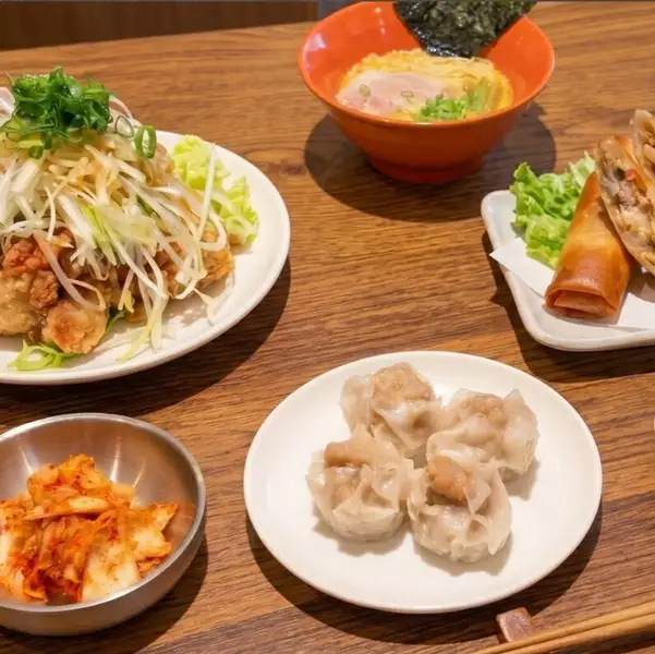 【90分飲み放題付】3,900円!名店「登里勝」監修の絶品ラーメンで〆るお手軽中華ご宴会コース
