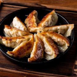 Famous iron pot dumplings