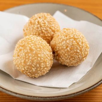 胡麻団子/桃まん