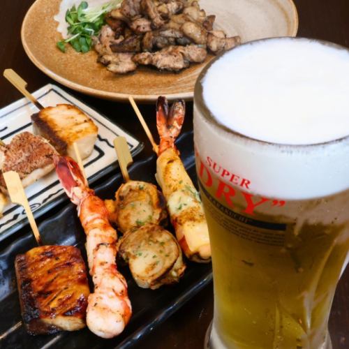 [A dish we recommend right now] This is perfect for summer! The ultimate experience of ice-cold beer, grilled thighs, and fish skewers!