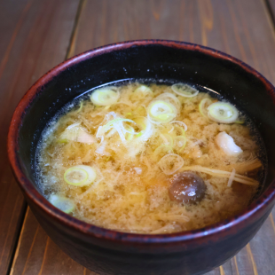 豬肉湯/味噌湯