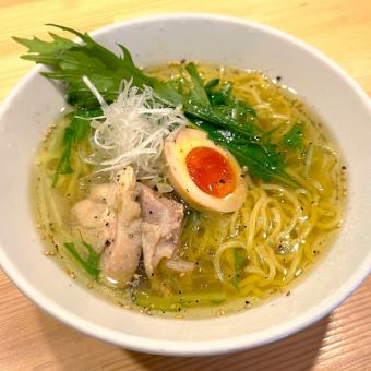 鶏出汁塩ラーメン