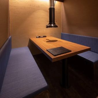 ソファーの完全個室席となっております。