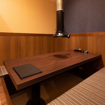 掘りごたつ個室足を下してゆったりと。存分に当店の料理をお楽しみください♪家族使いにも最適◎