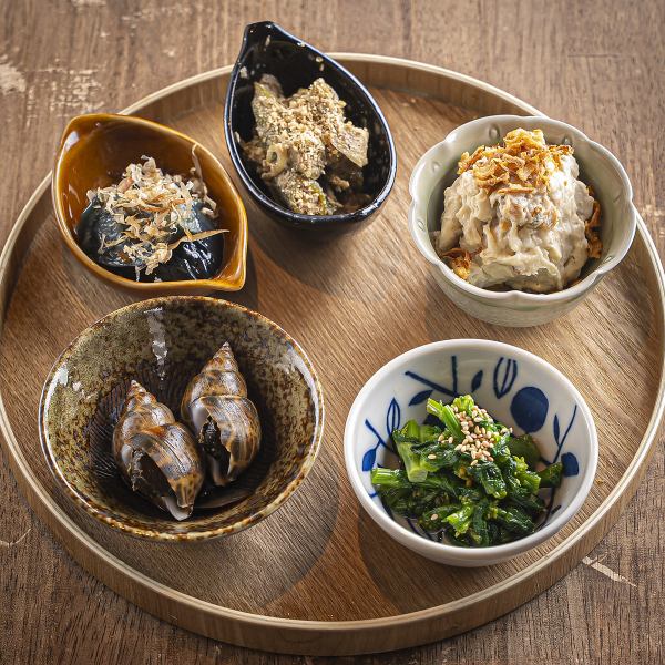 【彩りおばんざい】季節感じる5種盛り♪完全個室完備で、美味しい魚と日本酒を囲む心尽くしのおもてなし◎