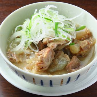 名物　とんこつもつ煮込