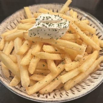 炸薯條配馬斯卡彭起司