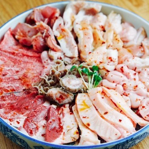 Freshly slaughtered local chicken is also available! Rokubeko is not just about offal and beef!