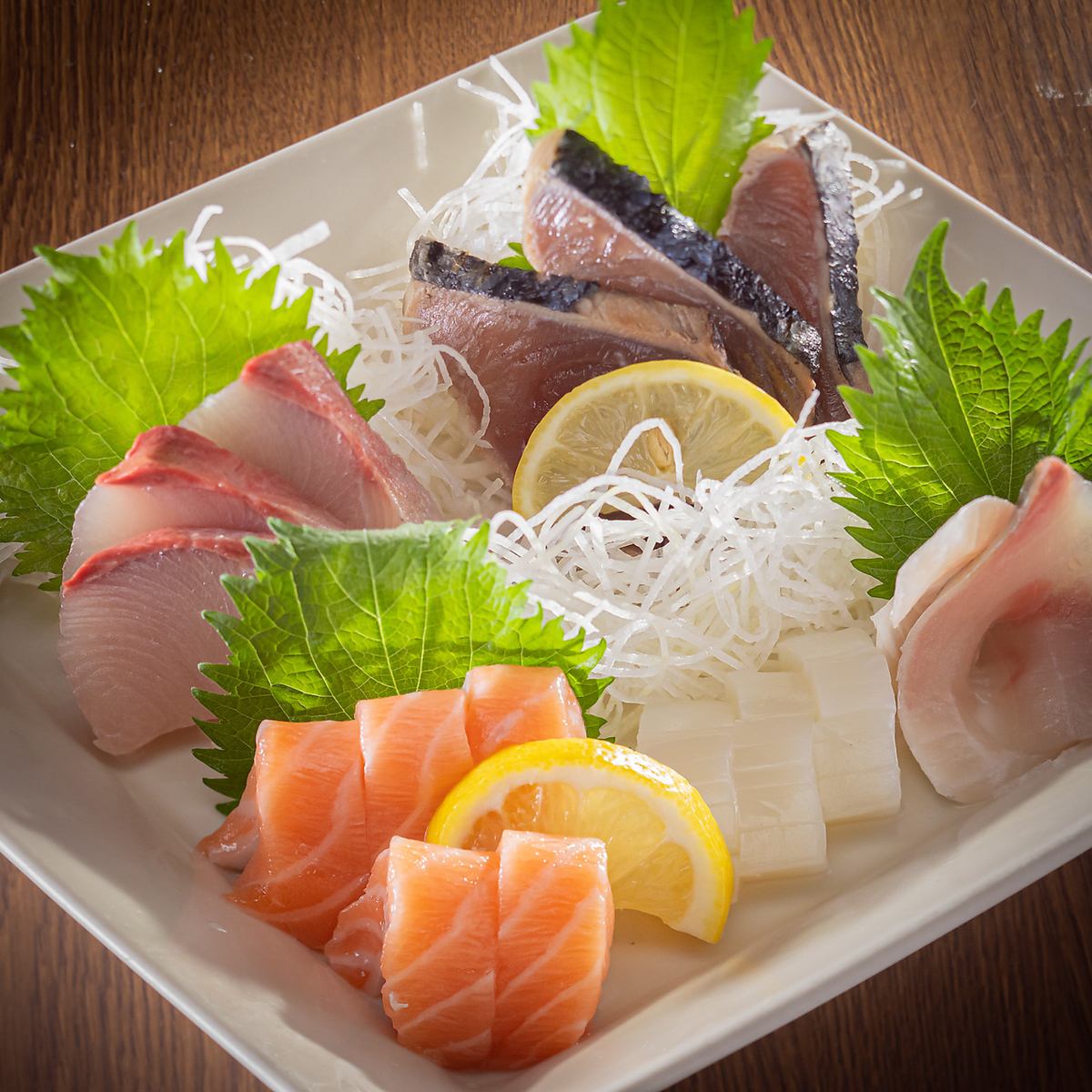 [2 minutes walk from Katata Station] We recommend carefully selected fresh fish delivered directly from the farm!