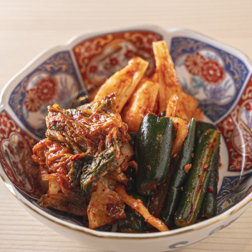 キムチ盛り合わせ