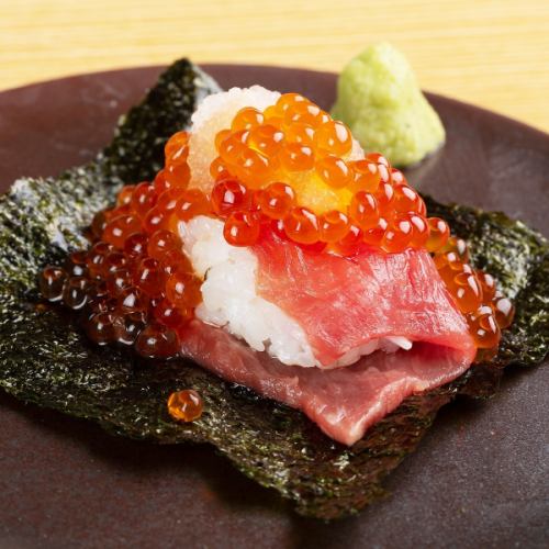 Domestic beef hand-rolled Nikura sushi