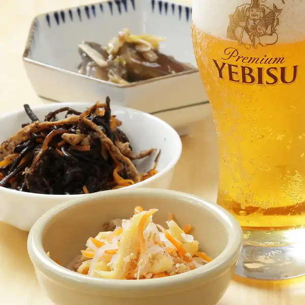《サク飲み大歓迎》本日の旬の食材を使ったおばんざい3品とエビスビール1杯のお得なセットコース