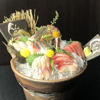 Assortment of 5 luxurious sashimi for 2 people or more