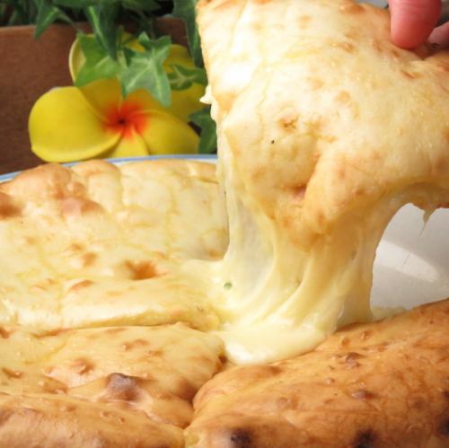 Plenty of cheese nan in Toro Toro is a gem that we are proud of ♪