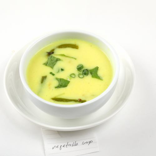 Vegetable soup / sweet corn soup / chicken mushroom soup / bean soup