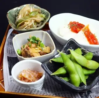 まずはお得な、本日の「お酒のあて」５種盛り合わせ（2~3名様用）