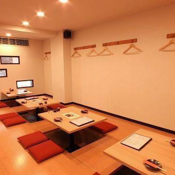 Private rooms can accommodate 4 to 20 people.Depending on the number of people, we have prepared a private room with horigotatsu! It can be used for various occasions, from small drinking parties with friends to large groups! Book early as it is popular!