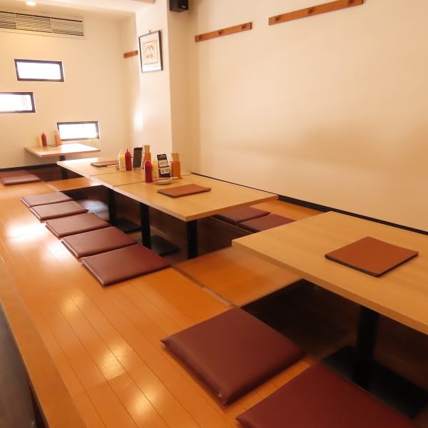 個室は4~20名様まで。人数に応じて掘りごたつ個室をご用意!仲間同士の少人数飲み会から団体様まで様々なシーンでご利用頂けます!!人気のためご予約はお早目に♪