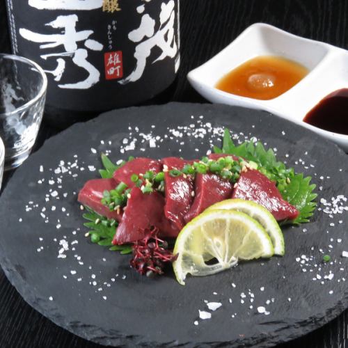 個性的な料理長と旨い酒、最高の逸品料理。