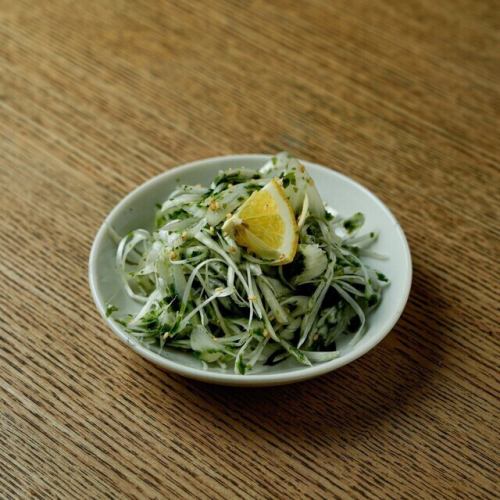 Chicken and green onion namul with sea lettuce