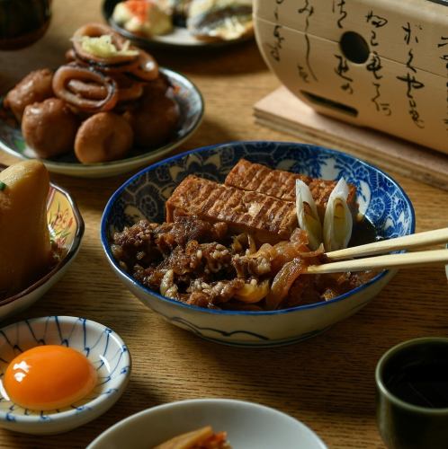 老舗惣菜店の味を再現した「牛すき煮」