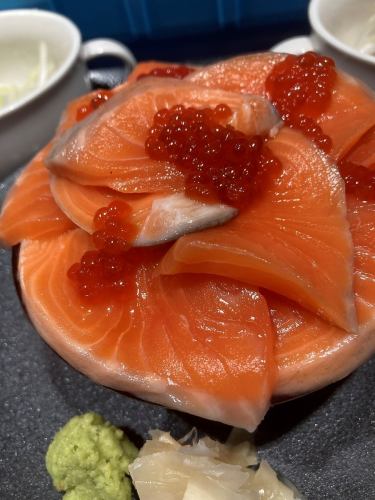 Blooming Miyagi salmon and salmon roe rice bowl set