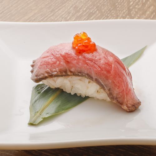 仙台牛肉握壽司 1個（低溫烹調）