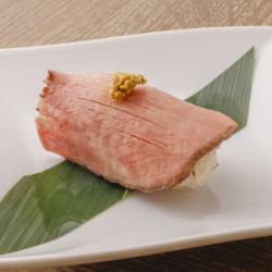 牛舌握壽司 1 塊（低溫烹調）